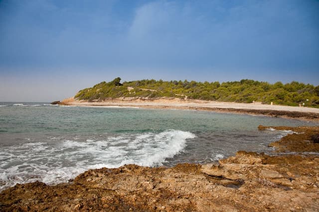 4. Espacio de interés natural de la playa del "Torrent del Pi" (Ruta GR-92)