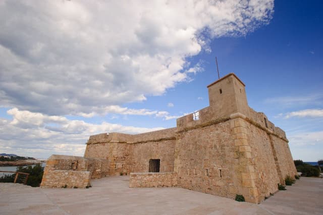 6. Historical complex of "Sant Jordi" (GR-92 Route)